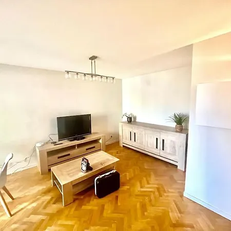Apartment Le Sept Avec Parking, Transfert Vaires-sur-Marne